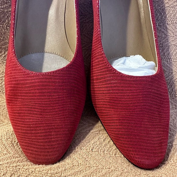 Vaneli shoes women short heels wine color Sz#8M New - Picture 11 of 13